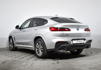 Подержанный автомобиль BMW X4 2019 года (7 фото)