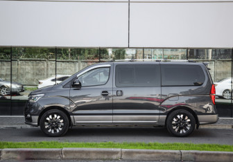 Подержанный автомобиль Hyundai Grand Starex 2018 года (9 фото)