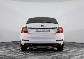 Подержанный автомобиль Skoda Octavia Liftback 2013 года (6 фото)