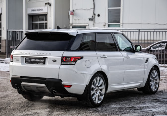 Подержанный автомобиль Land Rover Range Rover Sport 2016 года (6 фото)