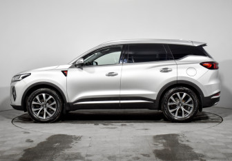 Подержанный автомобиль Chery Tiggo 7 Pro Max 2023 года (8 фото)