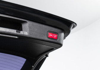 Подержанный автомобиль Mercedes-Benz GLE 2016 года (16 фото)