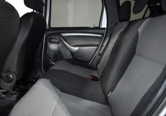 Подержанный автомобиль Renault Duster 2017 года (12 фото)