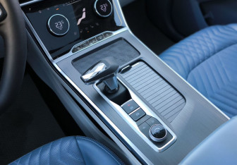 Подержанный автомобиль Exeed TXL 2022 года (18 фото)