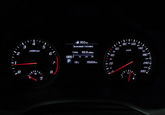 Подержанный автомобиль Kia Stinger 2019 года (12 фото)