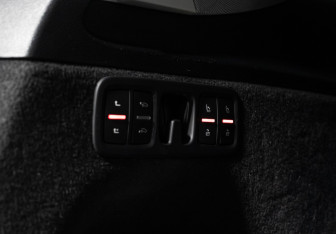 Подержанный автомобиль Audi Q7 2016 года (30 фото)