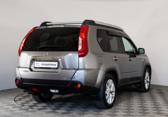 Подержанный автомобиль Nissan X-Trail 2011 года (5 фото)