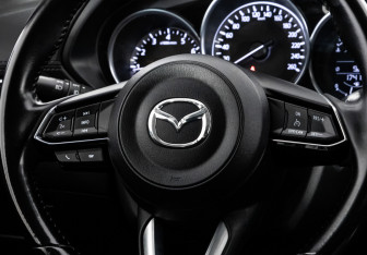Подержанный автомобиль Mazda CX-5 2018 года (11 фото)