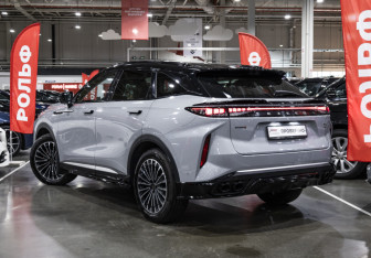 Подержанный автомобиль Exeed RX 2024 года (16 фото)