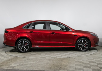 Подержанный автомобиль Kaiyi E5 2023 года (4 фото)