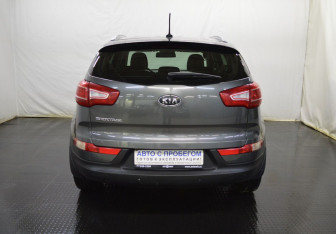 Подержанный автомобиль Kia Sportage 2012 года (6 фото)