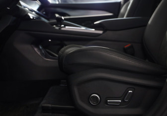 Подержанный автомобиль Geely Monjaro 2024 года (5 фото)