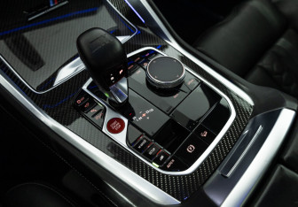 Подержанный автомобиль BMW X6 M 2021 года (18 фото)