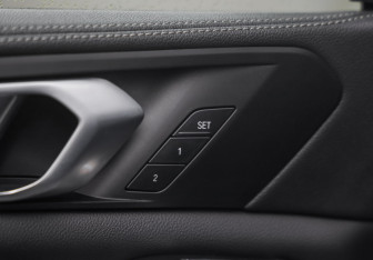 Подержанный автомобиль BMW X5 2019 года (28 фото)