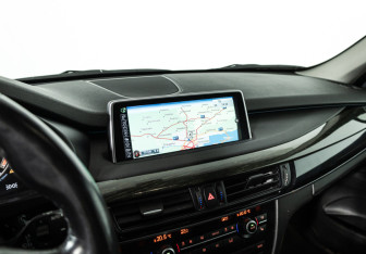 Подержанный автомобиль BMW X5 2015 года (16 фото)