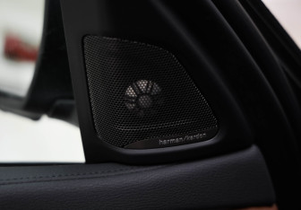 Подержанный автомобиль BMW X6 2017 года (28 фото)