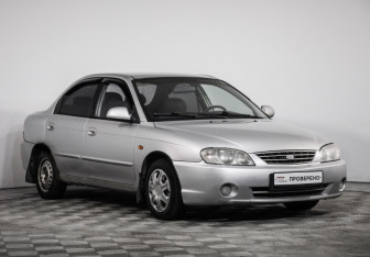 Подержанный автомобиль Kia Spectra Sedan 2007 года (3 фото)