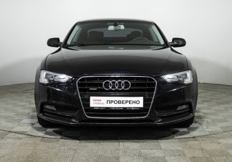 Подержанный автомобиль Audi A5 Coupe 2011 года (2 фото)