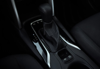 Подержанный автомобиль Toyota Corolla Wagon 2024 года (23 фото)