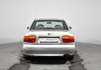 Подержанный автомобиль Mitsubishi Carisma Sedan 1998 года (7 фото)