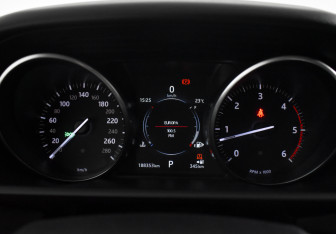 Подержанный автомобиль Land Rover Range Rover Sport 2017 года (19 фото)