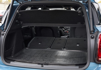 Подержанный автомобиль MINI Countryman 2021 года (37 фото)