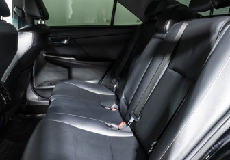 Подержанный автомобиль Toyota Camry Sedan 2016 года (10 фото)