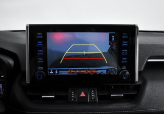 Подержанный автомобиль Toyota RAV4 2019 года (17 фото)