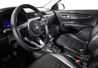 Подержанный автомобиль Kia Rio Sedan 2019 года (9 фото)