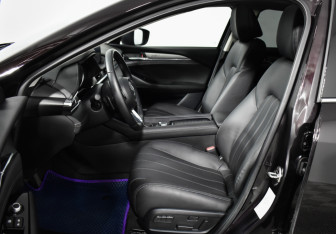 Подержанный автомобиль Mazda 6 Sedan 2023 года (10 фото)