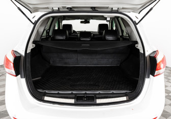 Подержанный автомобиль Nissan Murano Suv 2015 года (24 фото)