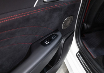 Подержанный автомобиль Kia Stinger 2023 года (32 фото)