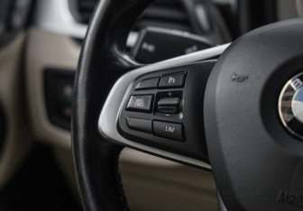 Подержанный автомобиль BMW X1 2021 года (13 фото)