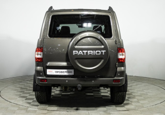 Подержанный автомобиль УАЗ Patriot 2018 года (6 фото)
