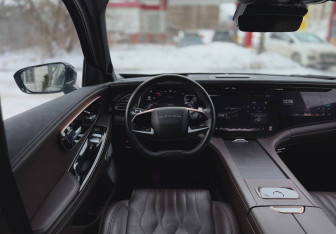 Подержанный автомобиль Exeed VX 2023 года (16 фото)