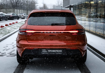 Подержанный автомобиль Porsche Macan 2022 года (4 фото)