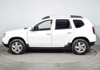 Подержанный автомобиль Renault Duster 2016 года (8 фото)