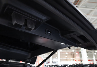 Подержанный автомобиль Land Rover Range Rover 2014 года (30 фото)