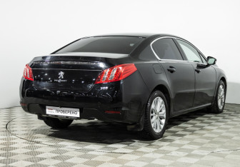 Подержанный автомобиль Peugeot 508 Sedan 2012 года (5 фото)
