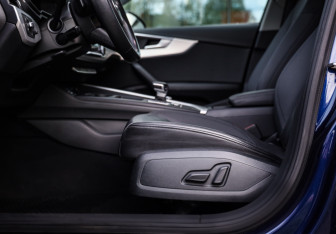 Подержанный автомобиль Audi A4 Sedan 2020 года (24 фото)