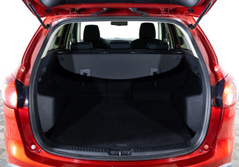 Подержанный автомобиль Mazda CX-5 2013 года (19 фото)