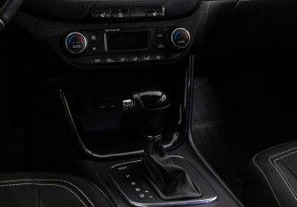 Подержанный автомобиль Kia Ceed Hatchback 2014 года (13 фото)