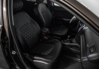 Подержанный автомобиль Kia Rio Hatchback 2017 года (22 фото)