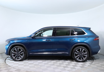 Подержанный автомобиль Geely Monjaro 2023 года (9 фото)