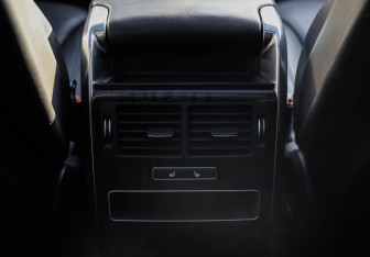 Подержанный автомобиль Land Rover Range Rover Sport 2015 года (13 фото)