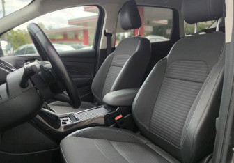 Подержанный автомобиль Ford Kuga 2017 года (9 фото)
