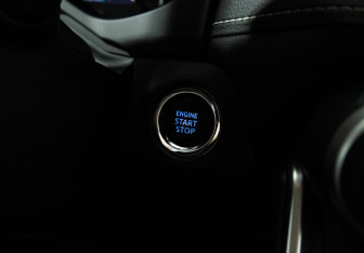 Подержанный автомобиль Toyota RAV4 2020 года (20 фото)