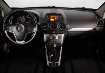 Подержанный автомобиль Opel Antara 2014 года (9 фото)