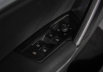 Подержанный автомобиль Volkswagen Tiguan 2021 года (22 фото)