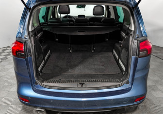Подержанный автомобиль Opel Zafira Compactvan 2014 года (22 фото)